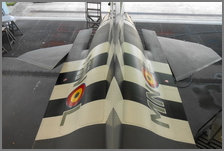 invasion stripes sur le FA-57