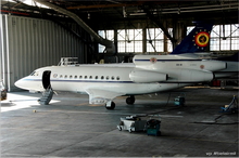Le Falcon 900 dans son hangar