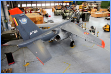 Alpha Jet 1B - AT08 dans le hangar de maintenance