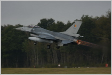 Le F-16AM FA-87 au décollage