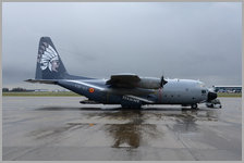 C-130H Hercules - CH-01 - Décoration 50 ans de service à la FaéB.