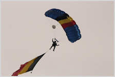 Les parachutistes en action
