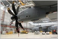 A400M dans le hangar de maintenance
