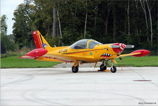 SF.260M+ - ST-26 "jaune"