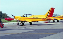 SF.260M - ST-31 "jaune"