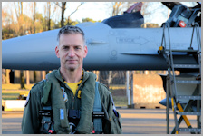 le commandant aviateur Steven 'Vrieske' De Vries